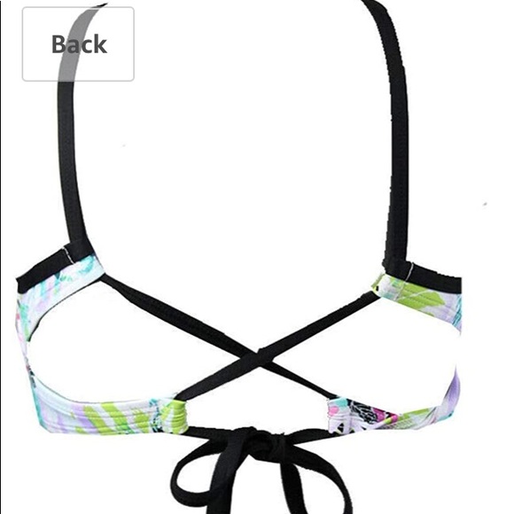 Bar III size Large Bathing suit top NWT - Picture 2 of 8